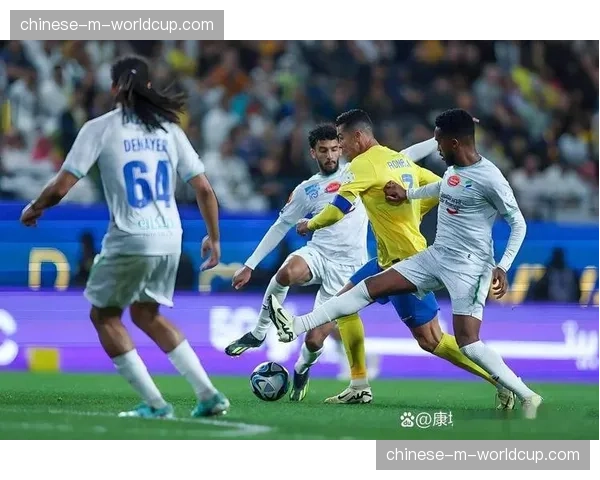 “意甲第30轮：AC米兰3-0莱切，莱奥两射一传主导比赛”